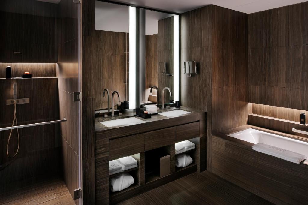 Armani Hotel Dubai 5*