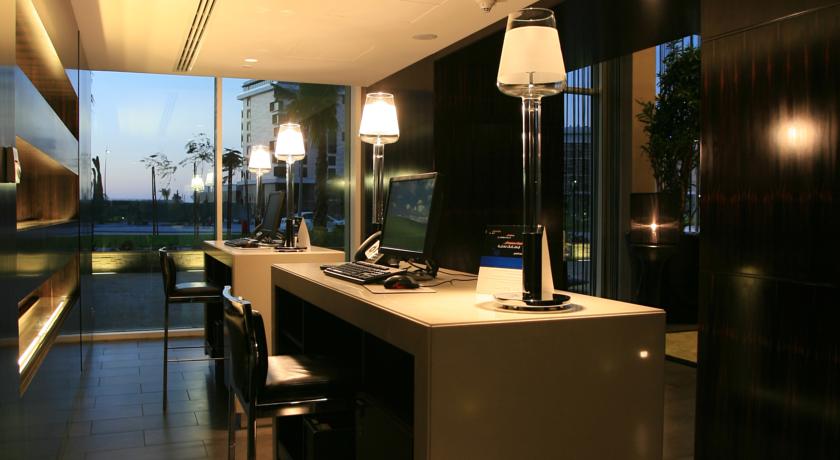 Centro Yas Island 3*