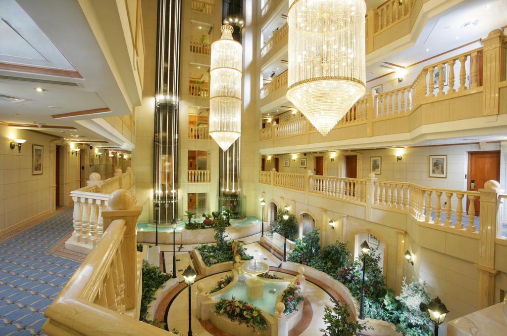 Carlton Palace 5*