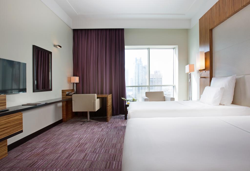 Pullman Dubai Jumeirah Lakes Towers 5*, фото 9