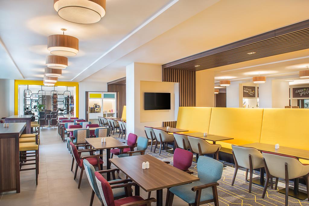 Hampton by Hilton Dubai Airport 3*, фото 11