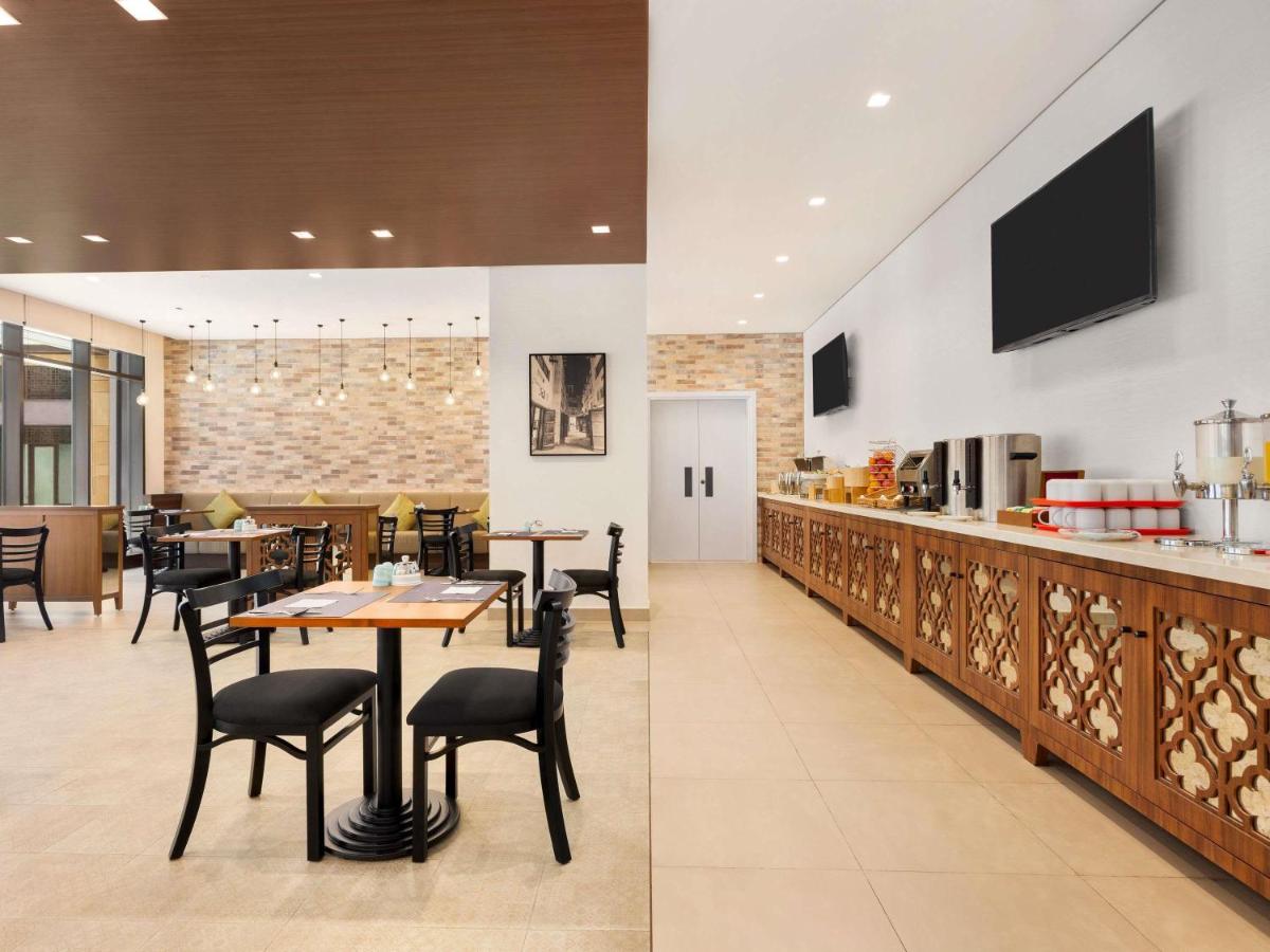 Super 8 By Wyndham Dubai Deira 2*, фото 11