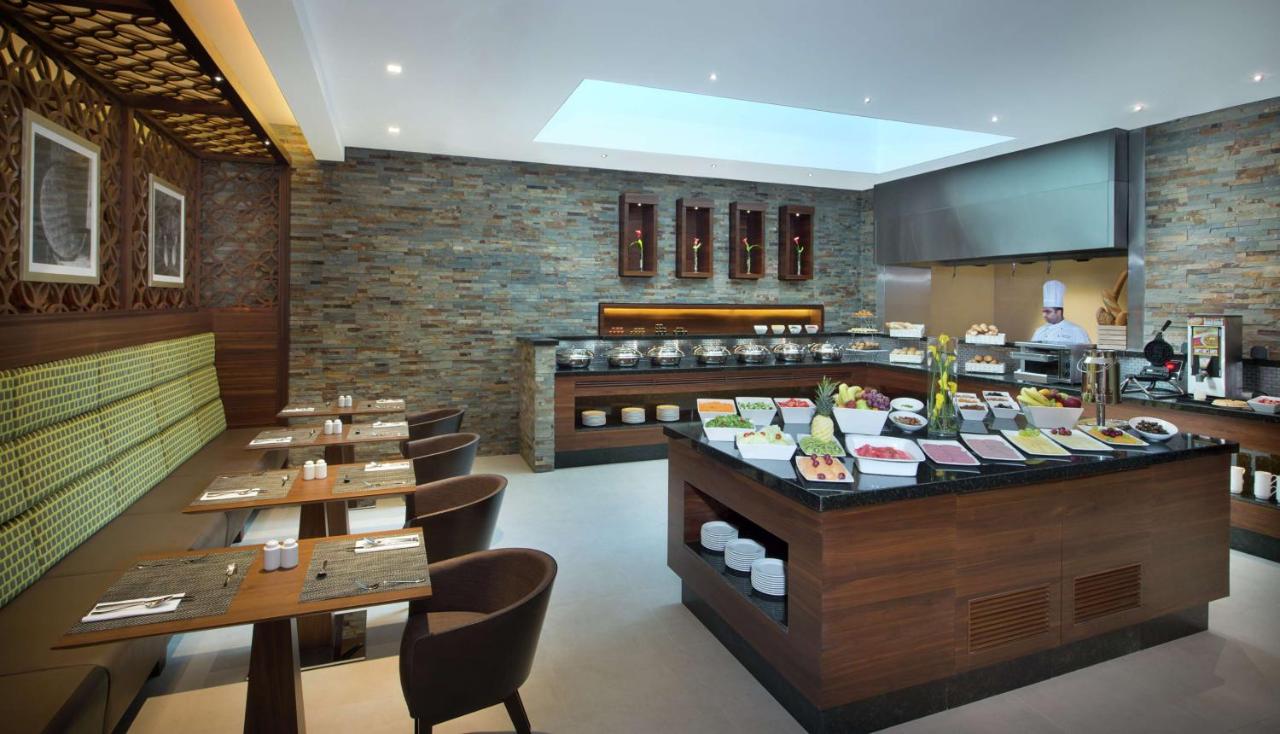 Hilton Garden Inn Dubai Al Muraqabat 4*, фото 8