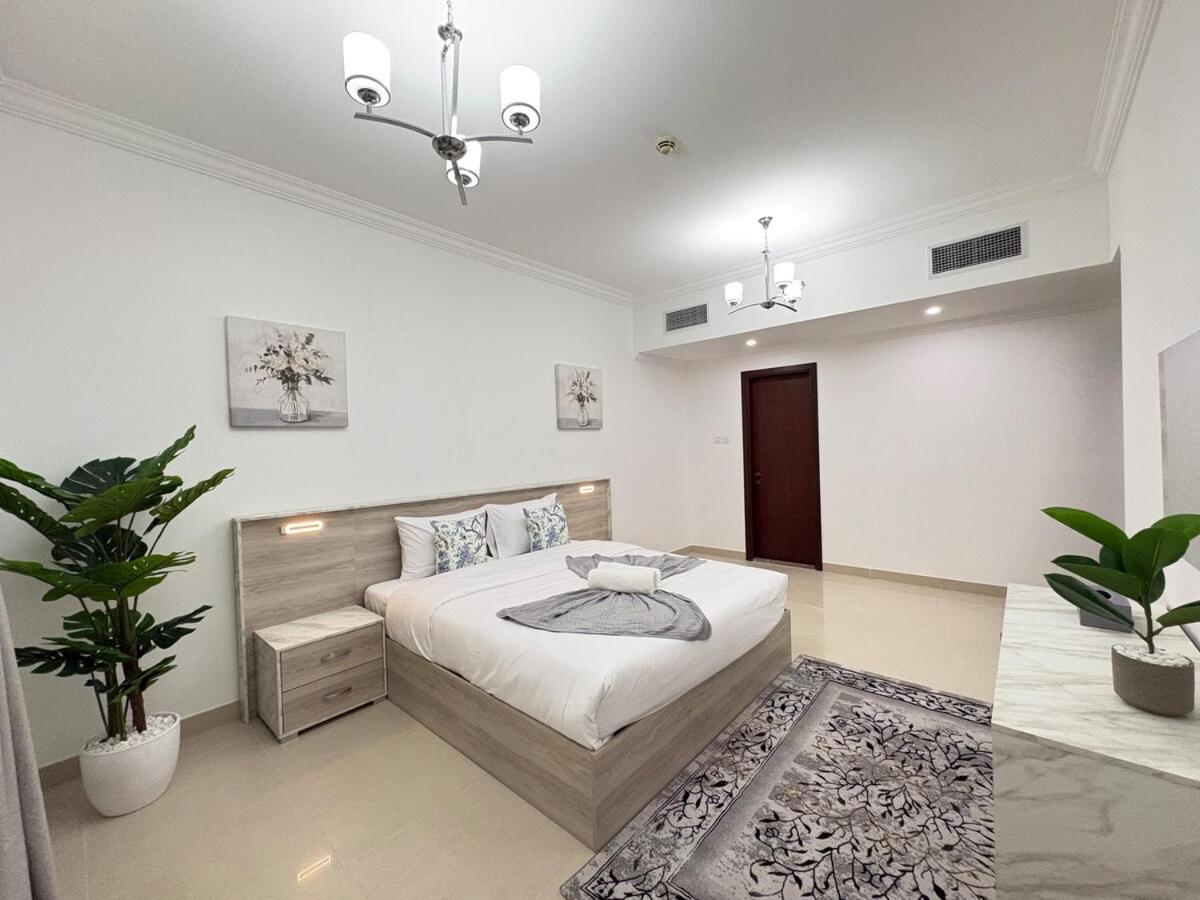 Hotel 72 Sharjah Waterfront 5*