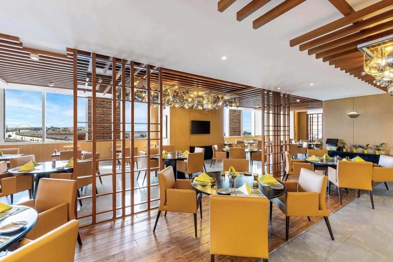 V Hotel Curio Collection By Hilton 4*, фото 15
