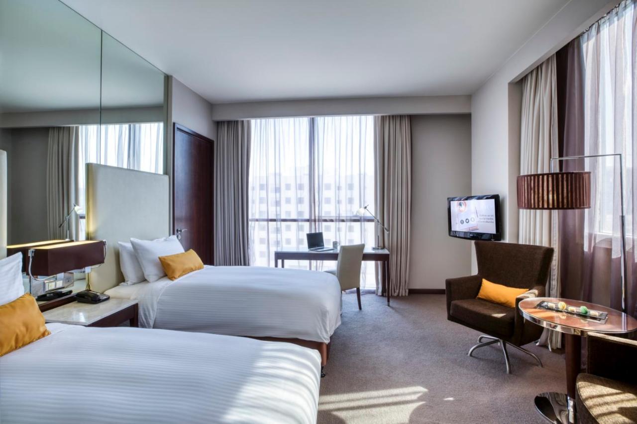 Centro Barsha 3*