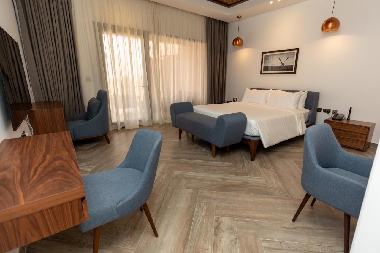 Bab Al Nojoum Bateen Liwa 5*