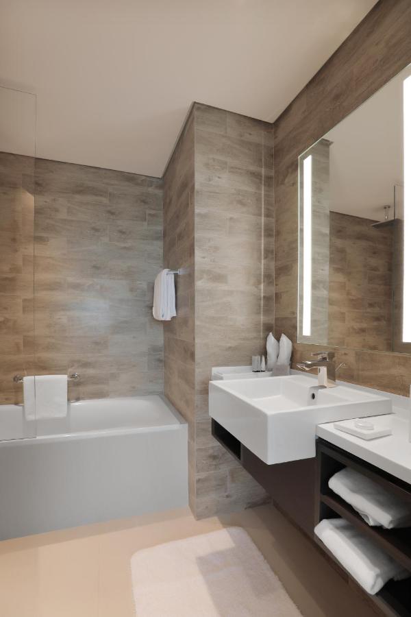 Millennium Executive Apartments Montrose 3*, фото 2