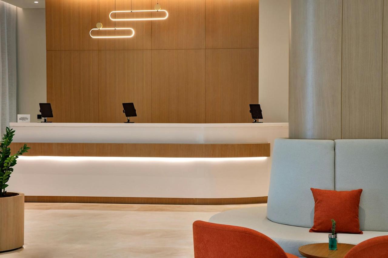 Courtyard by Marriott World Trade Center Abu Dhabi 4*, фото 11