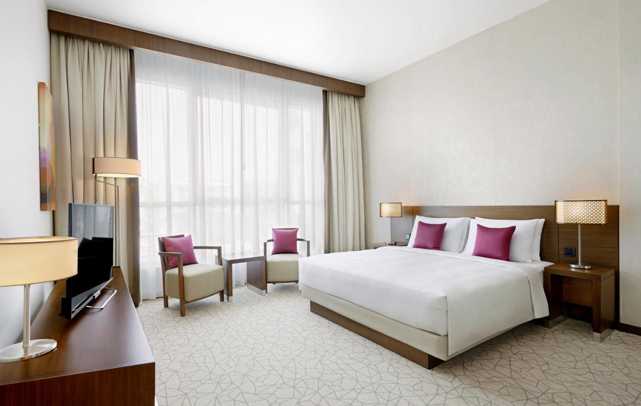 Hyatt Place Dubai Al Rigga Residences 3*