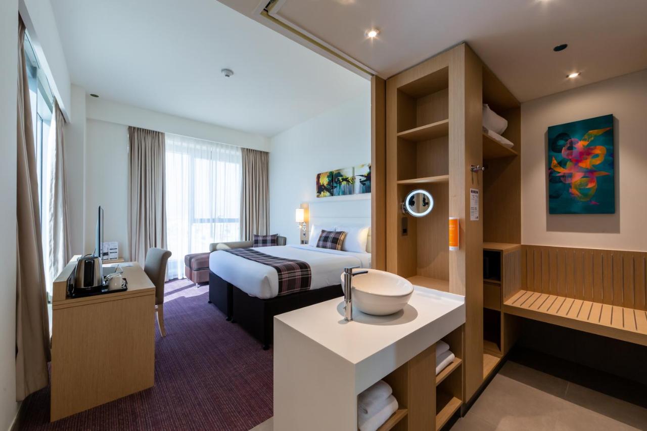 Premier Inn Dubai Dragon Mart 3*, фото 8