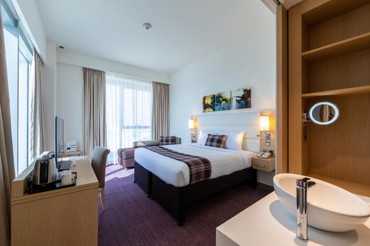 Premier Inn Dubai Dragon Mart 3*, фото 12