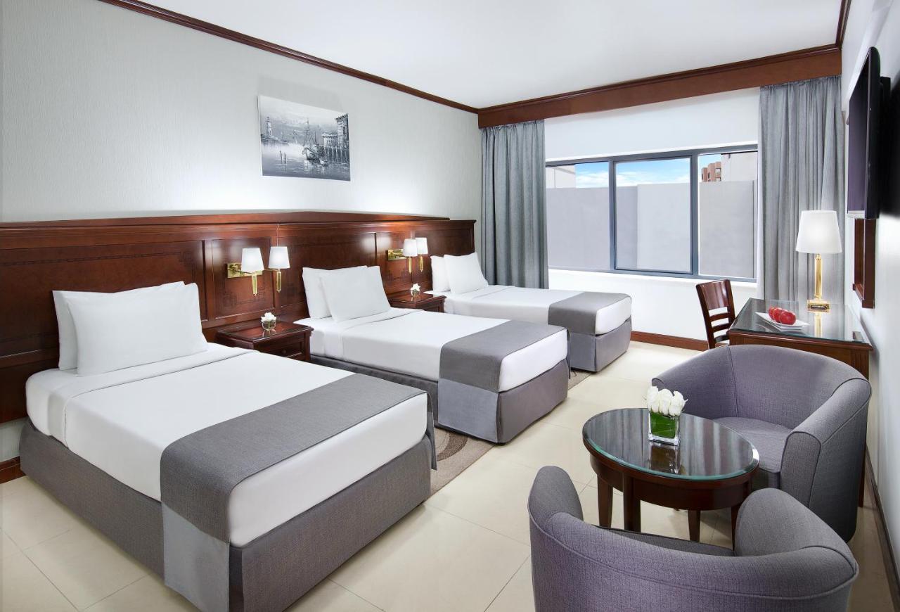 Admiral Plaza Hotel 3*