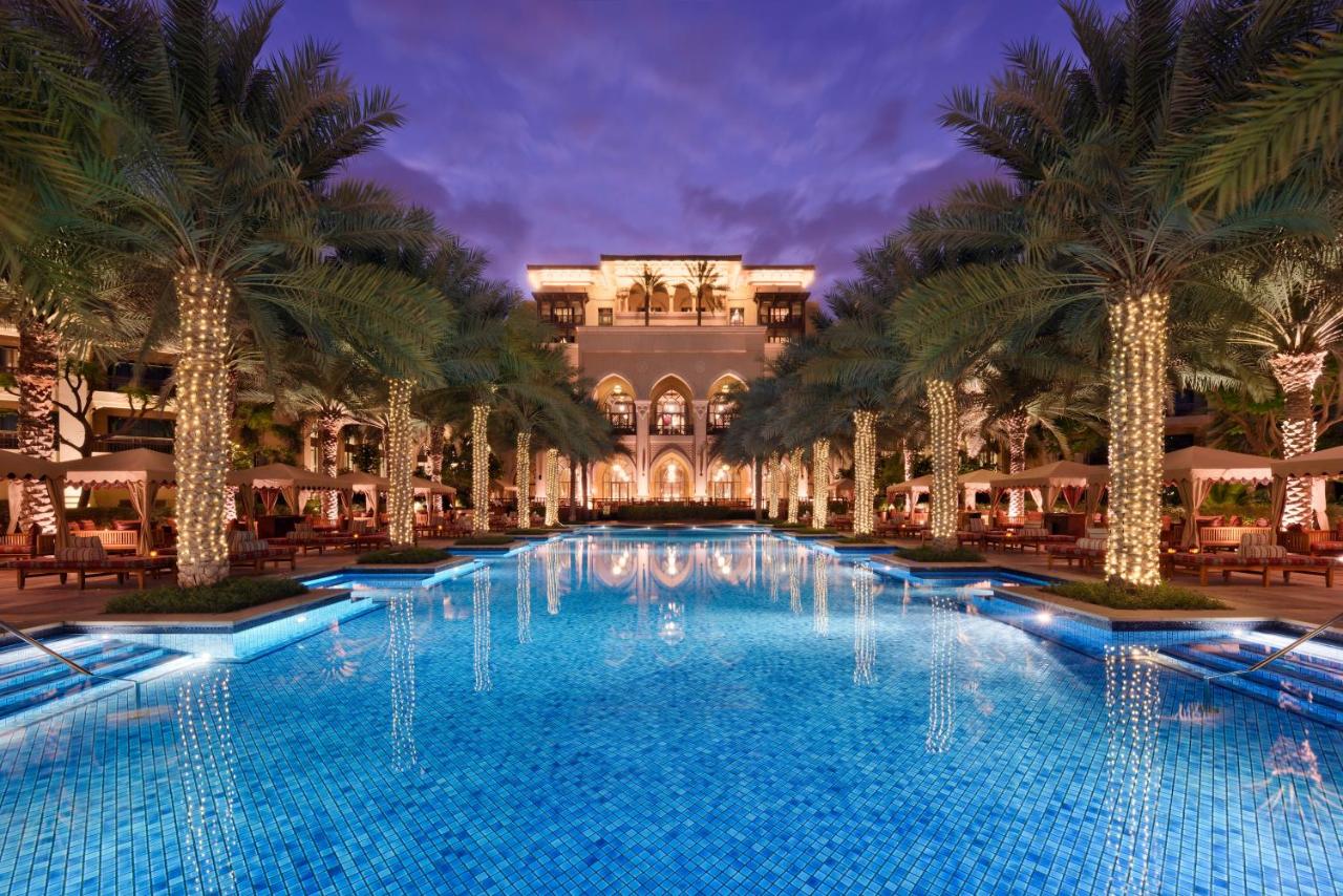 Palace Downtown 5*