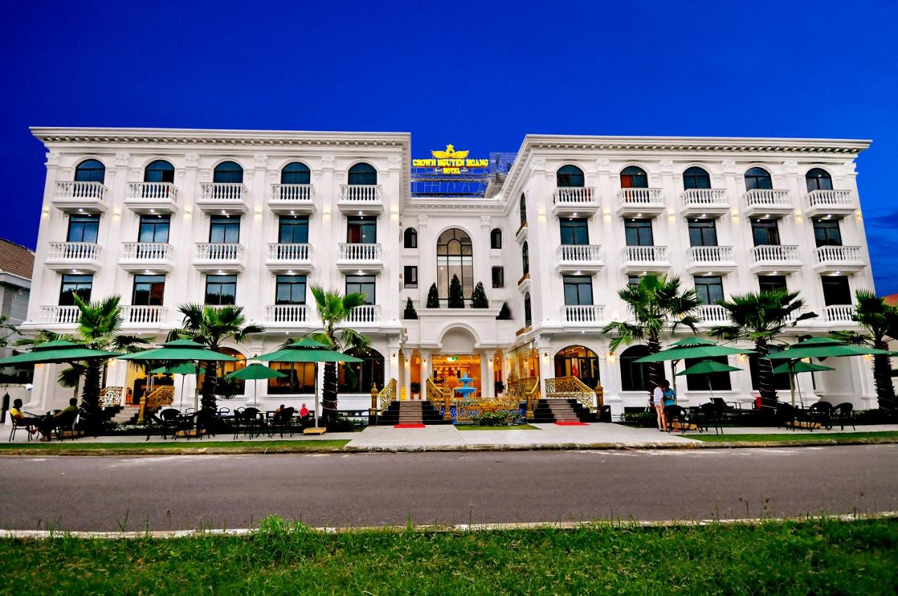 Crown Nguyen Hoang 4*