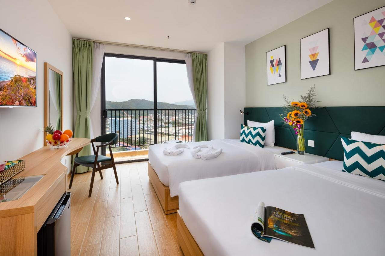 Crown Hotel Nha Trang 3*, фото 12