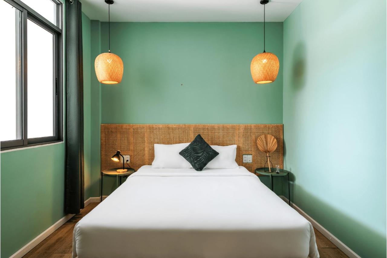 LEAF HOTEL 3*