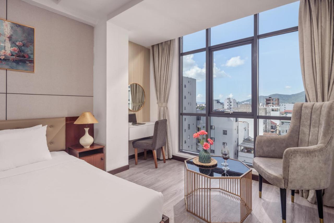 Luxtery Danang 4*