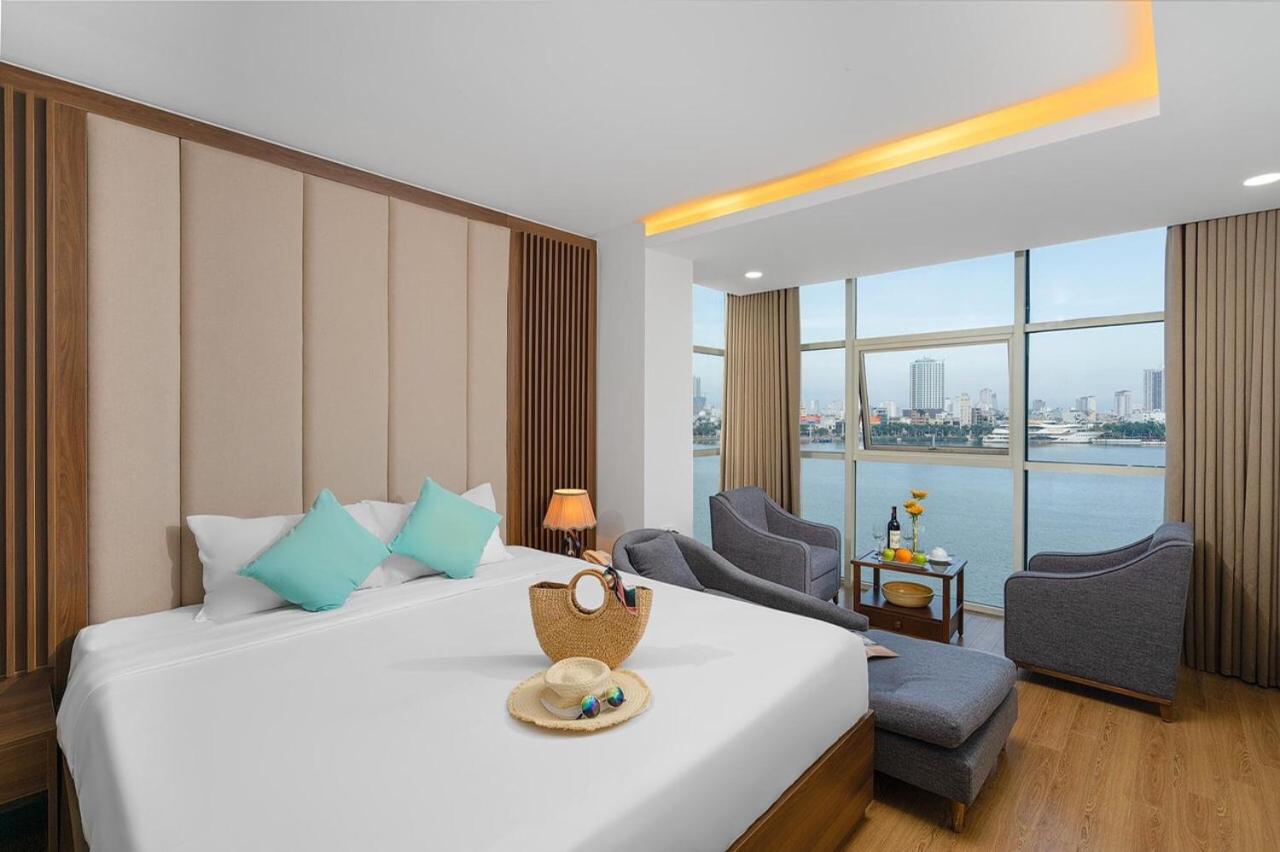 Pariat River Front Hotel 3*