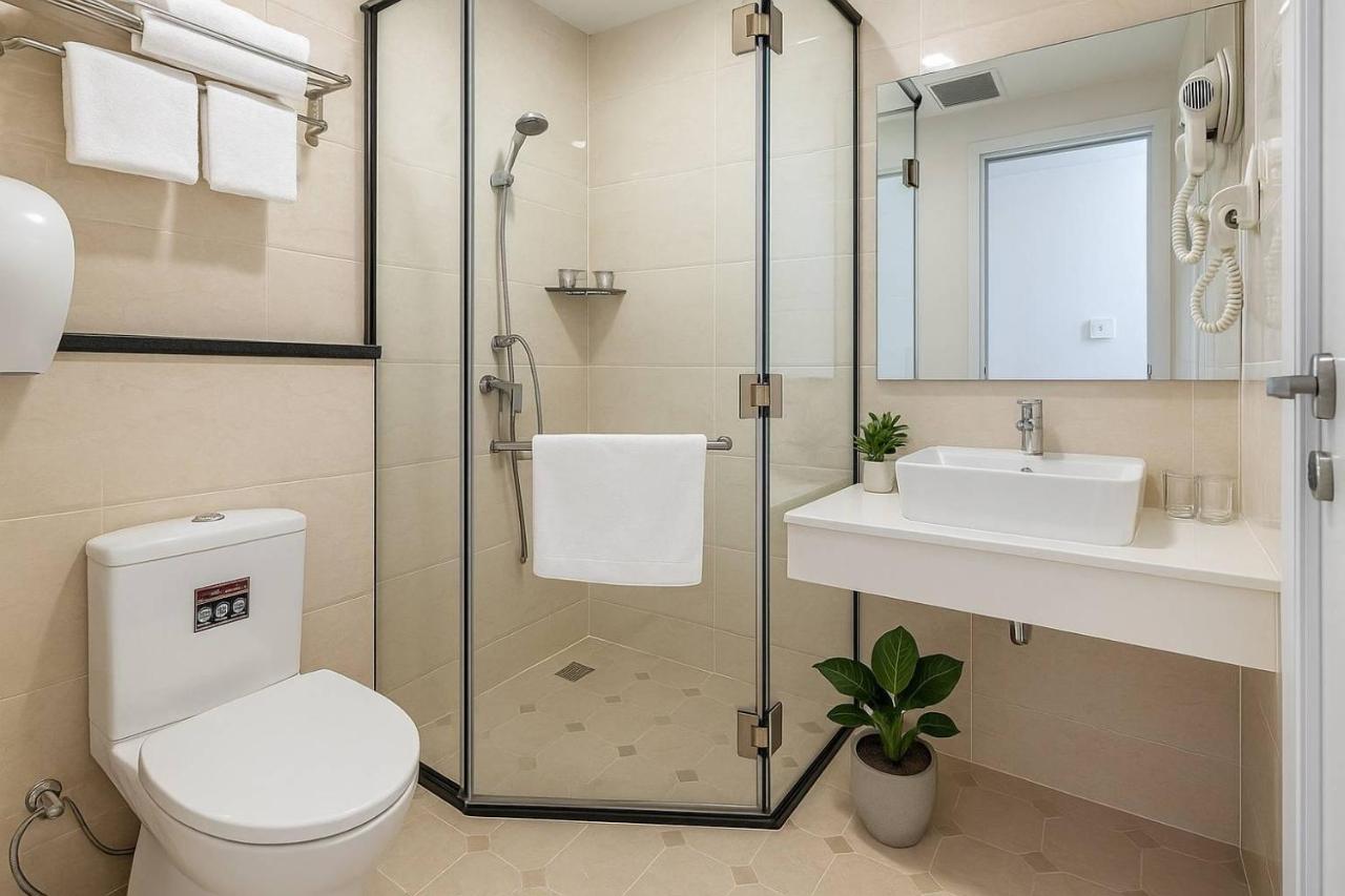 Hotel L Odeon Phu My Hung 3*, фото 2