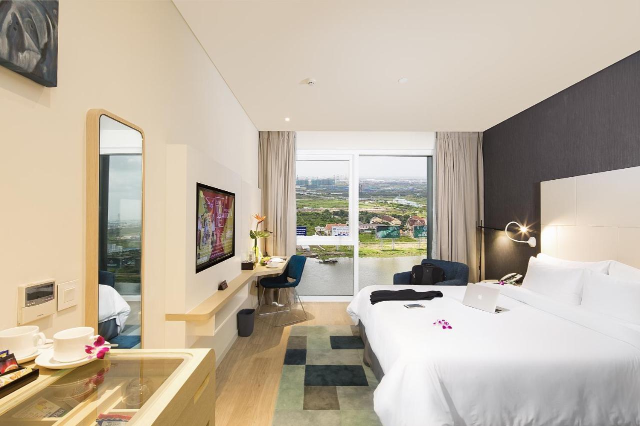 Liberty Central Saigon Centre 4*