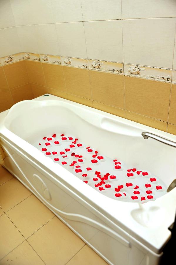 Luxury Hotel 3*, фото 14