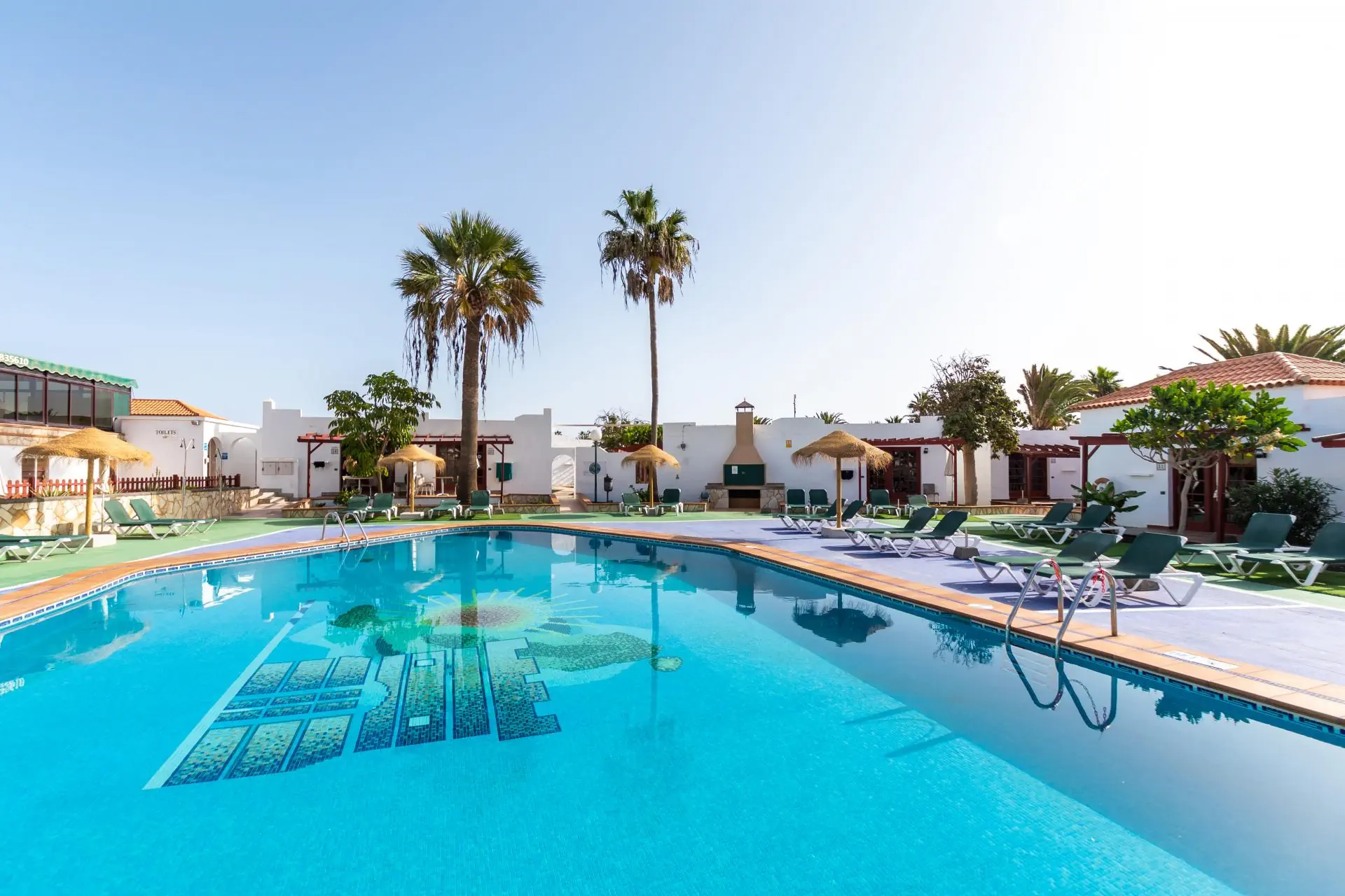 Castillo Beach Bungalows 2*