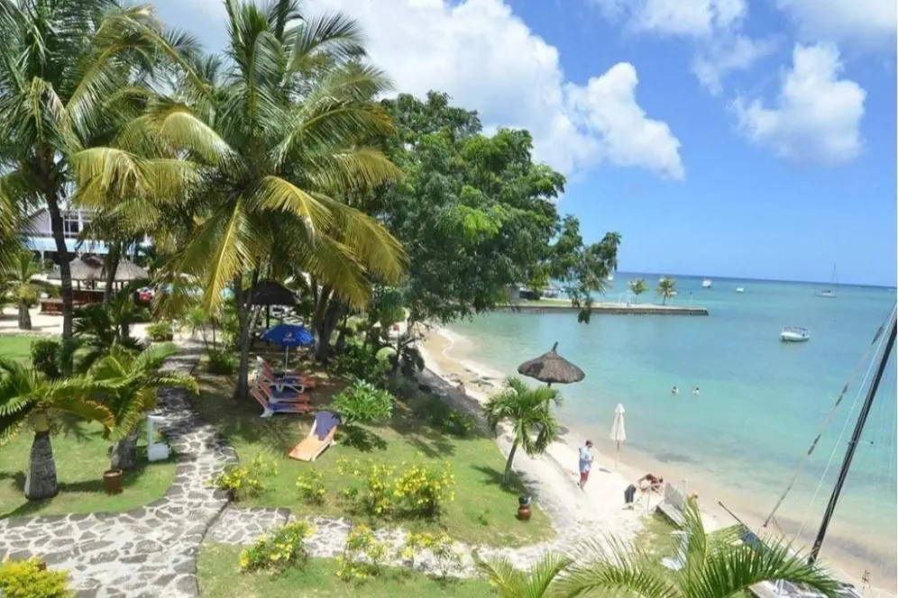 Coral Azur Beach Resort 3*