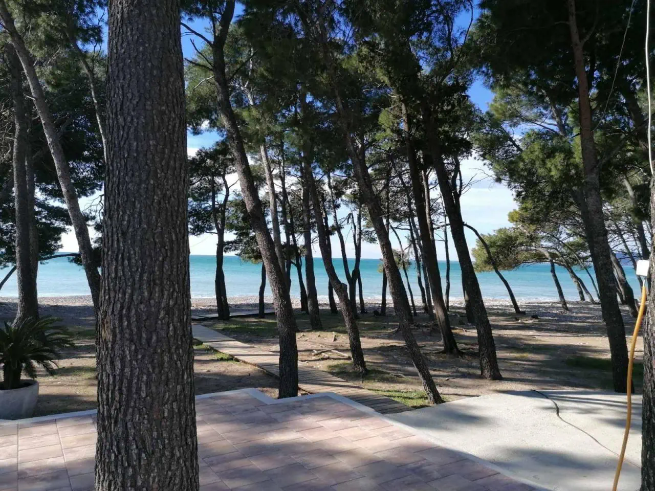 Adria 3*