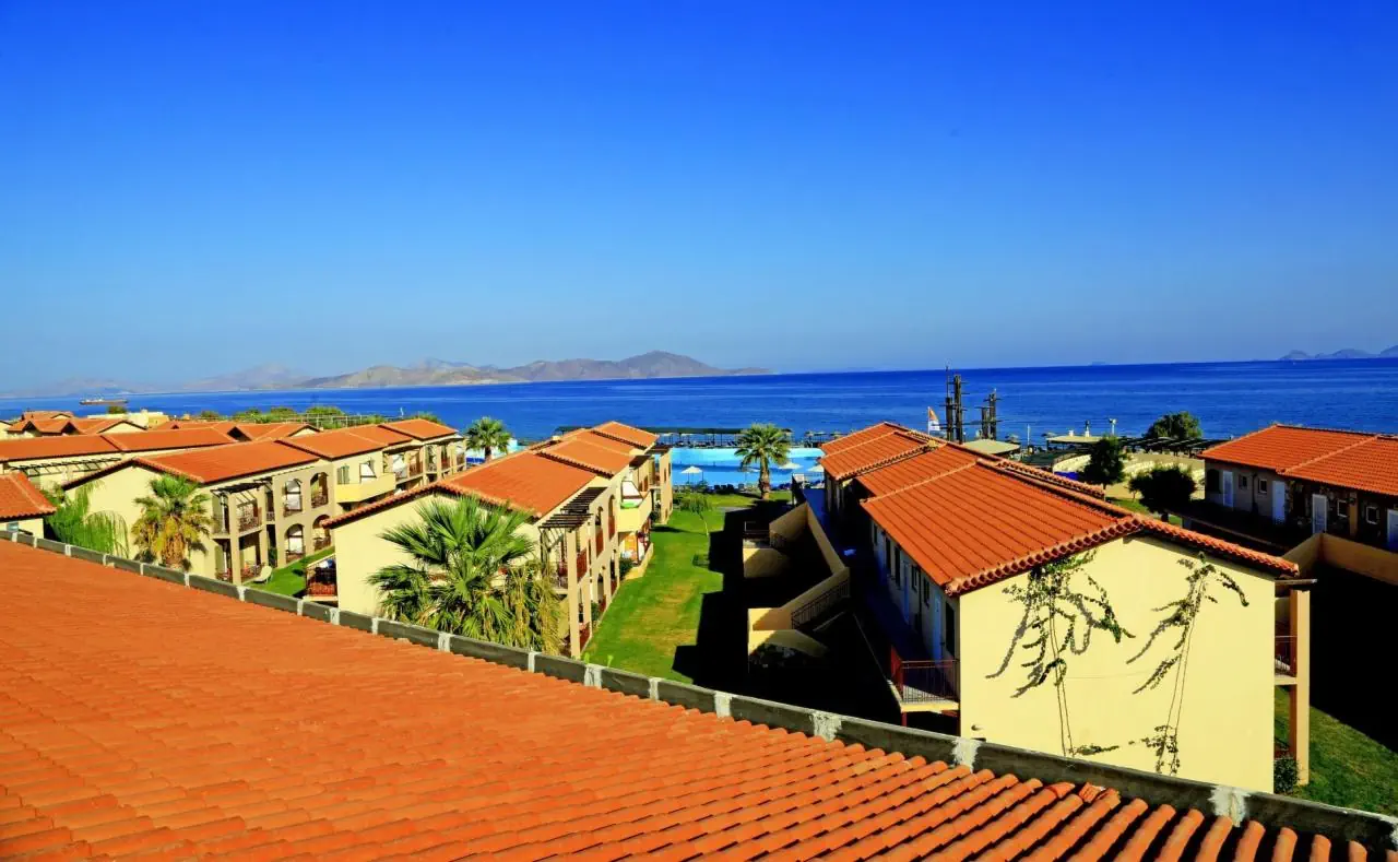 White Olive Marine Aquapark 4*