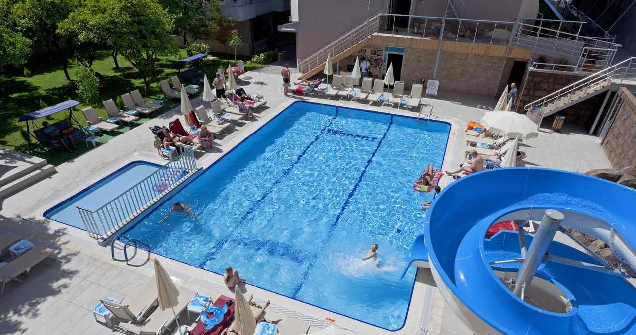 Monart City 4*