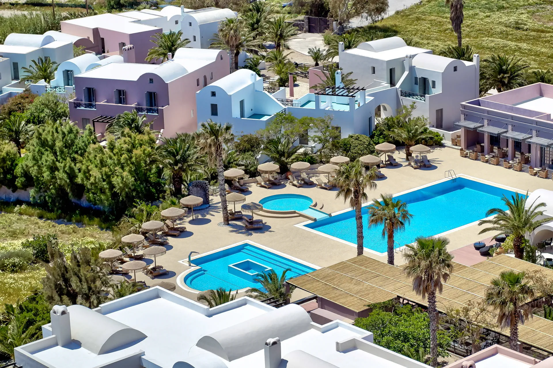 9 Muses Santorini Resort 4*