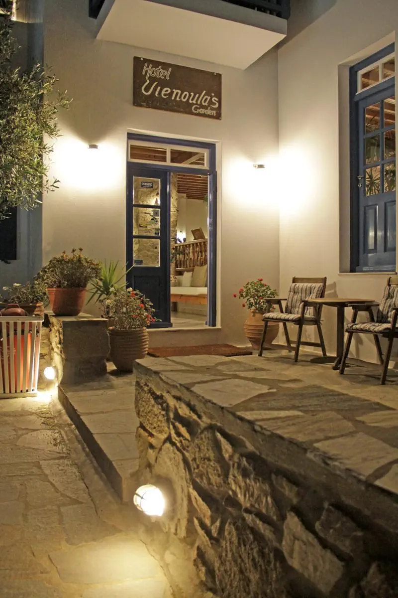 Vienoulas Garden 4*