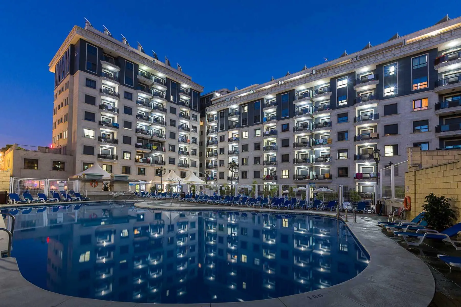 NuriaSol Apartments 3*