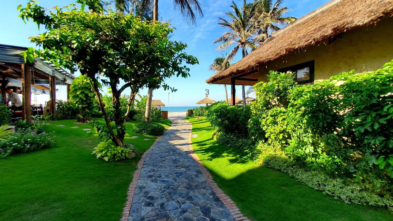 Bamboo Village Beach 4*