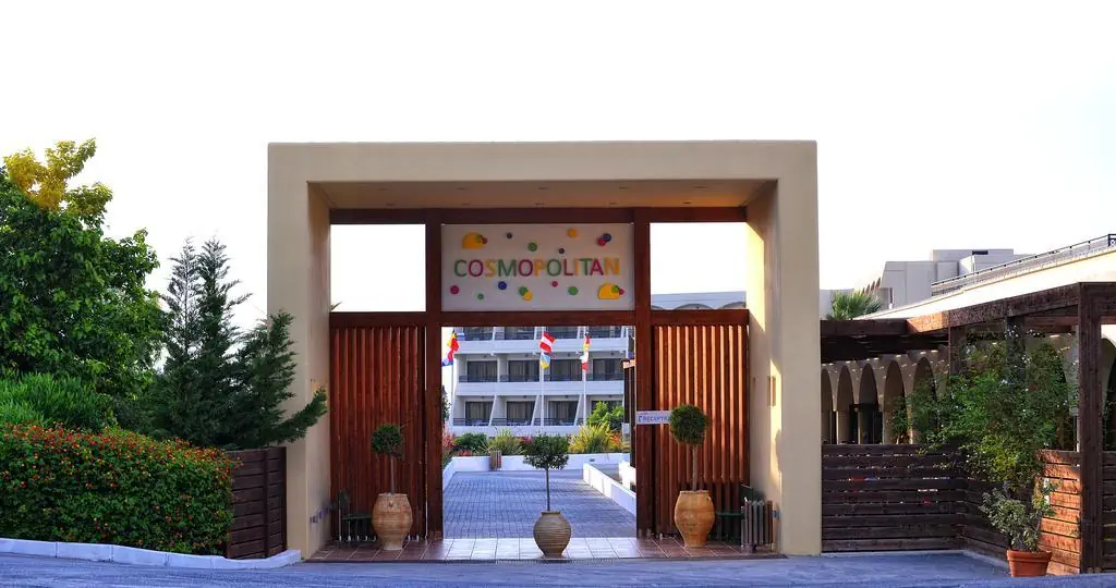 Sol by Melia Cosmopolitan 4*
