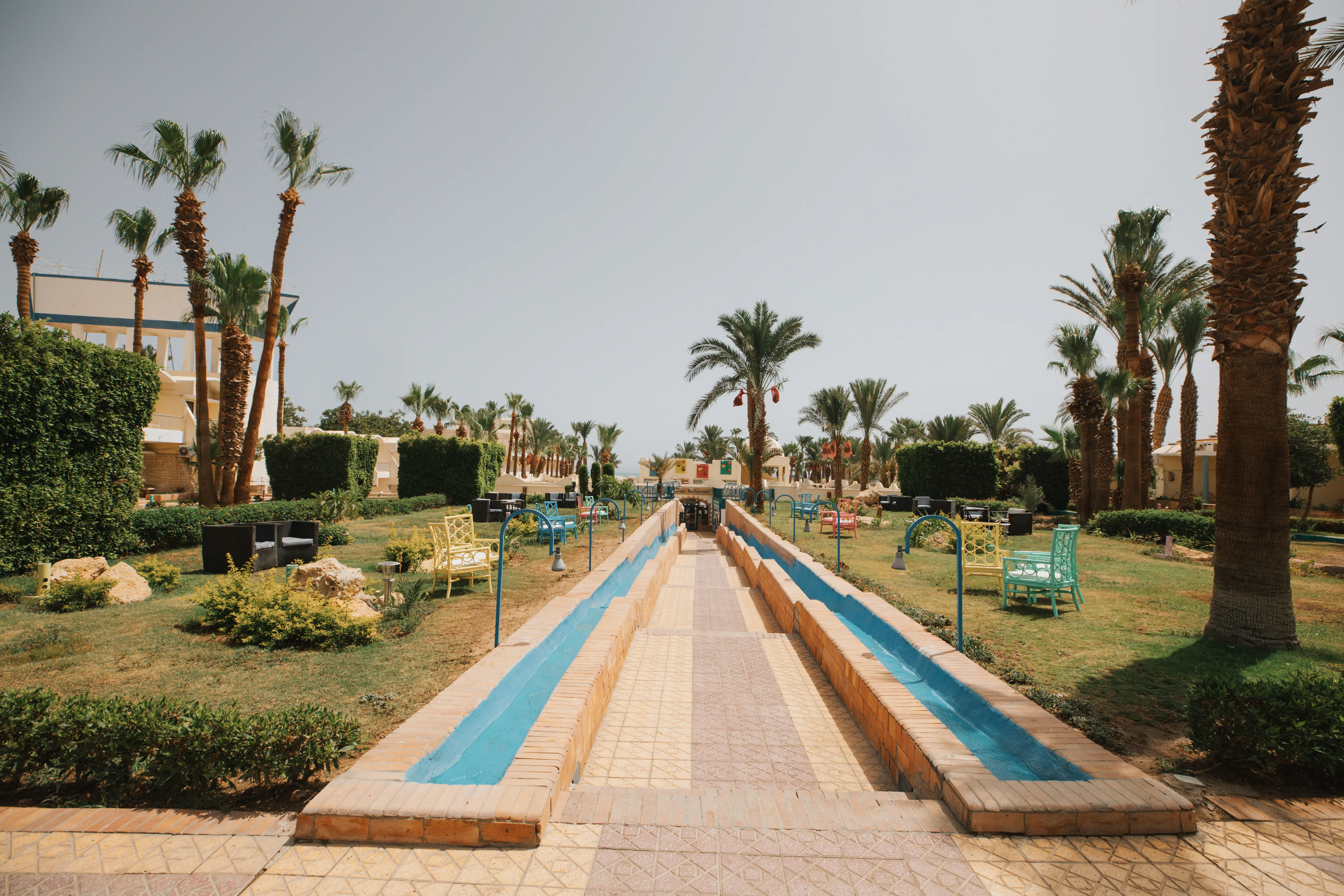 Empire Beach Resort 3*