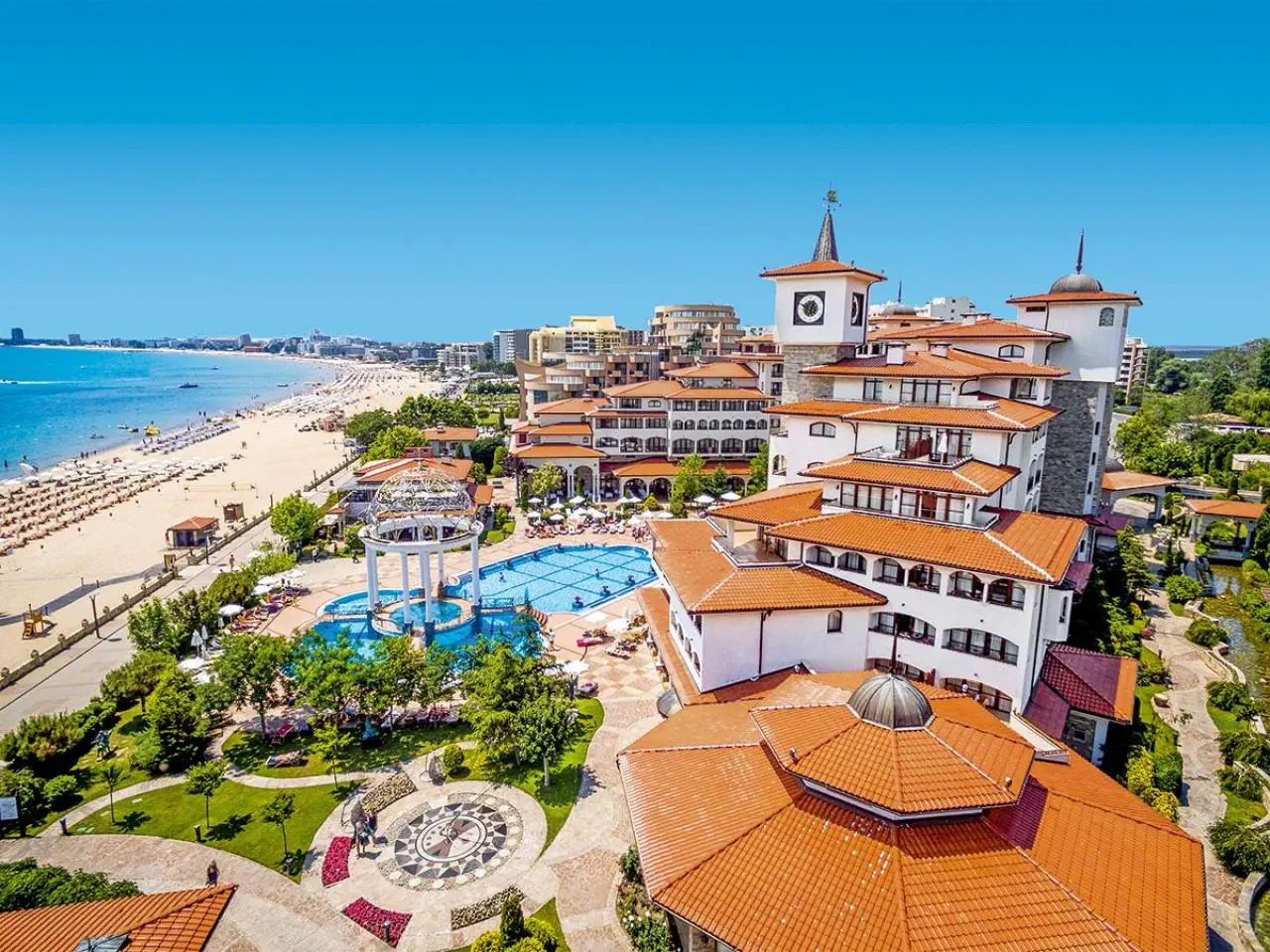Helena Sands 5*