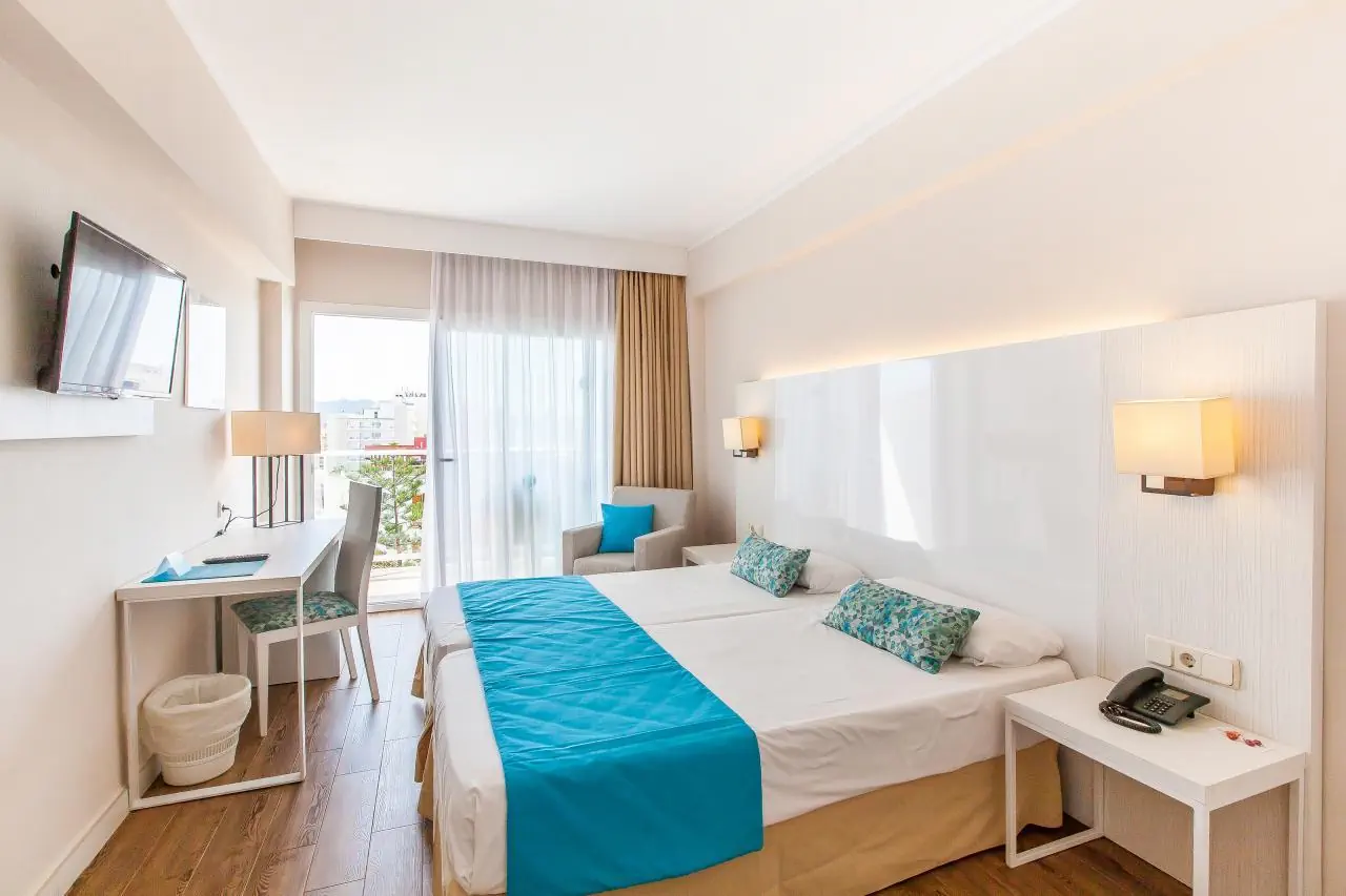 Blue Sea Cala Millor 3* (Кала-Мийор, Испания) — туры из Минска, фото и ...