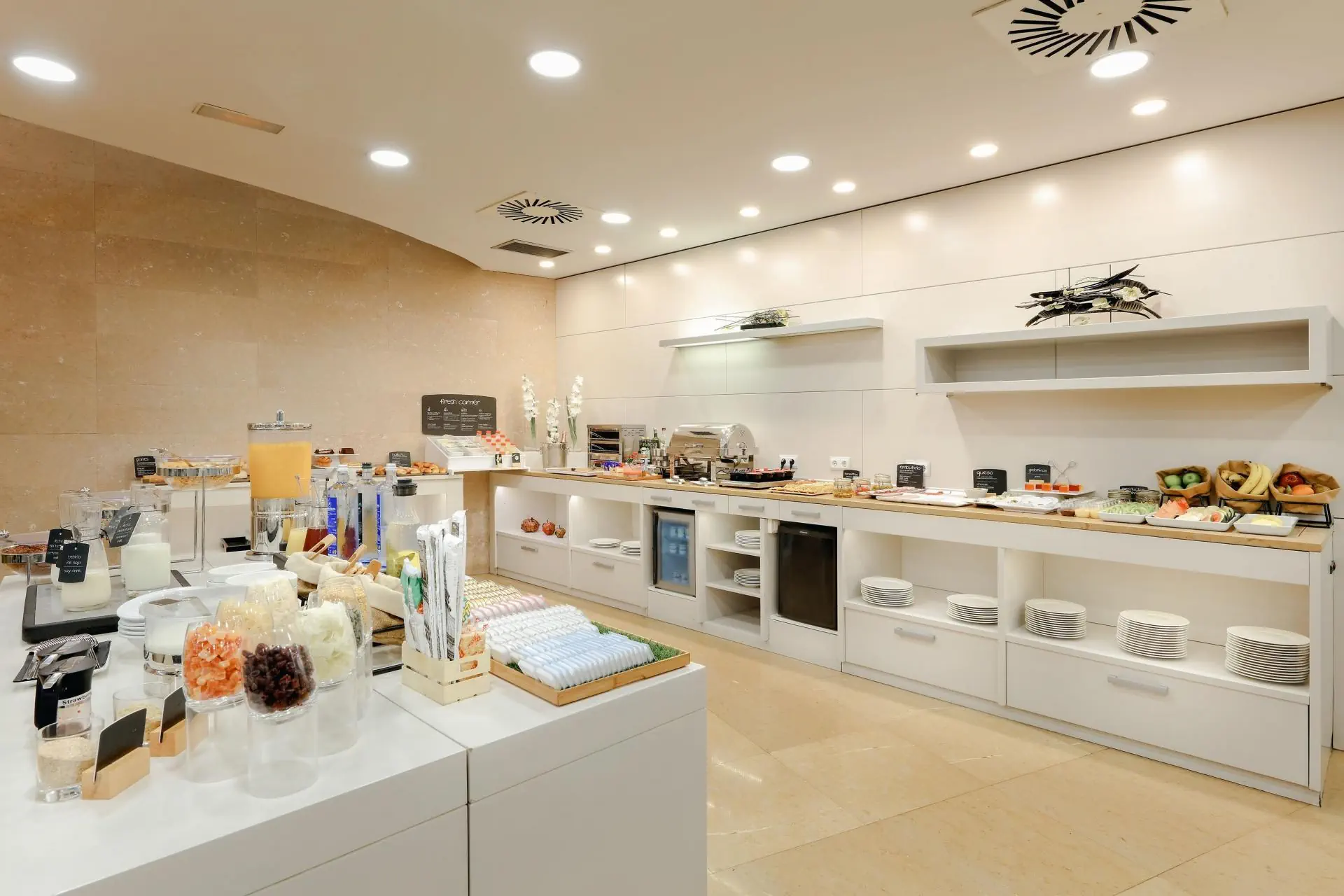 Ramblas Hotel Powered By Vincci 3*, фото 9