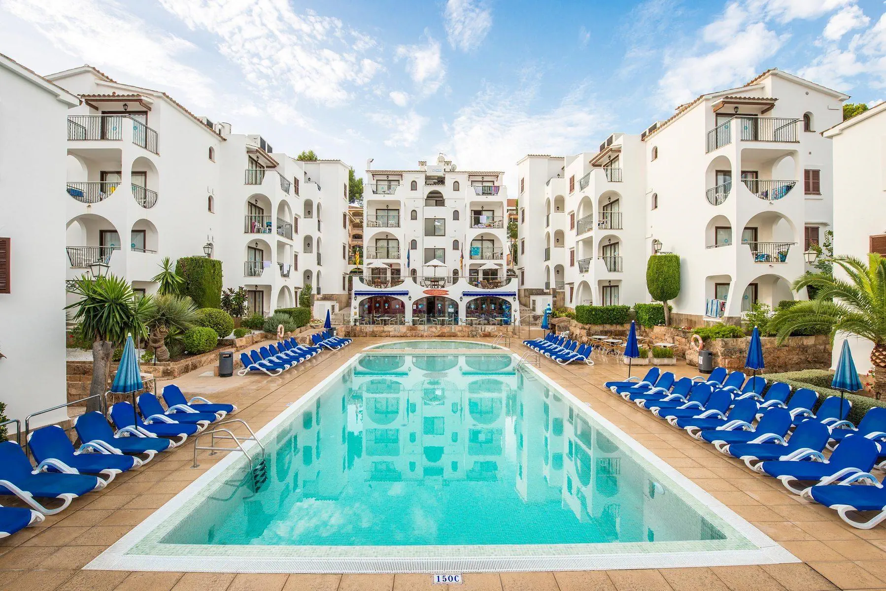 Flipflop Surfing Playa Apartments 2*