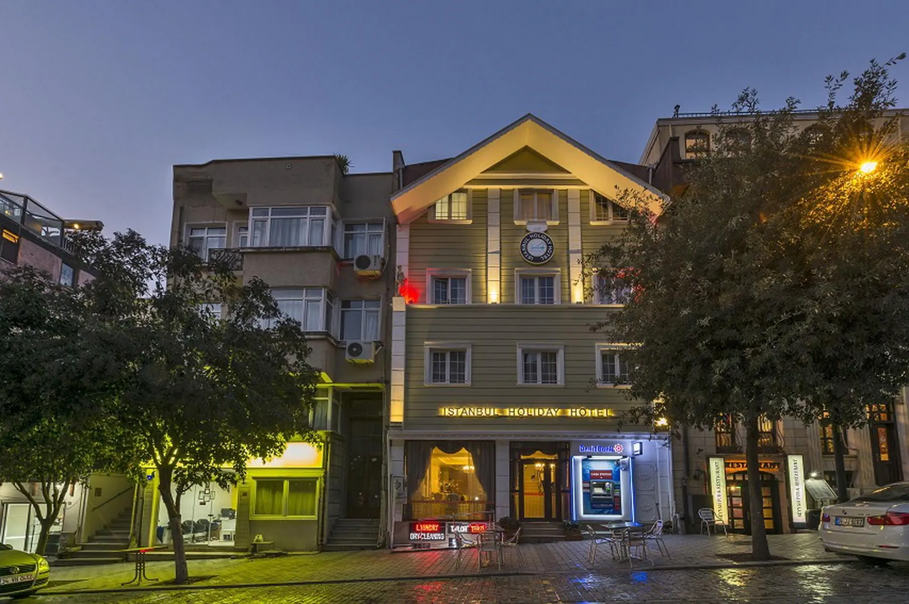 Istanbul Holiday Hotel 3*