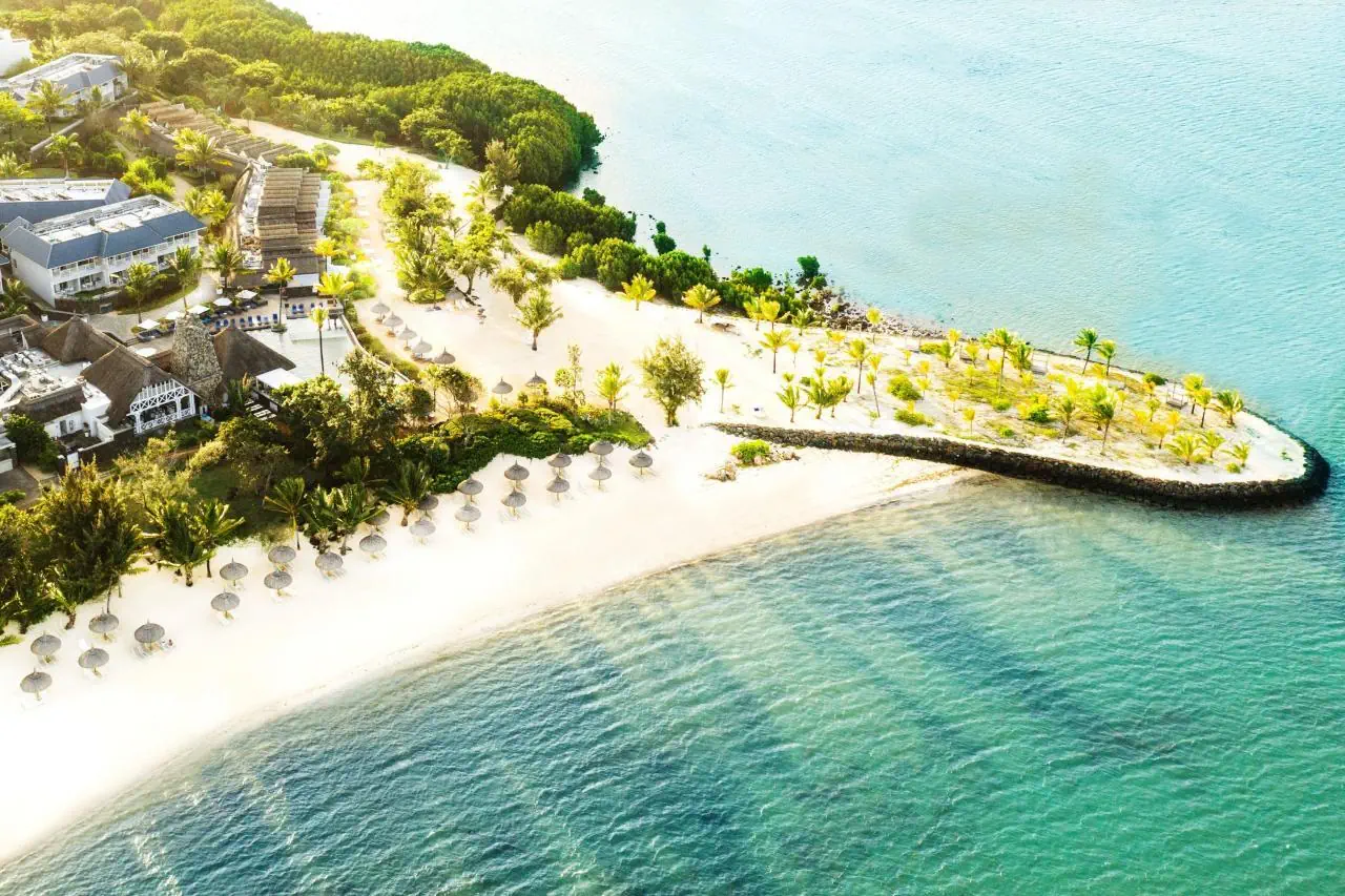 Radisson Blu Azuri Resort & Spa 5*