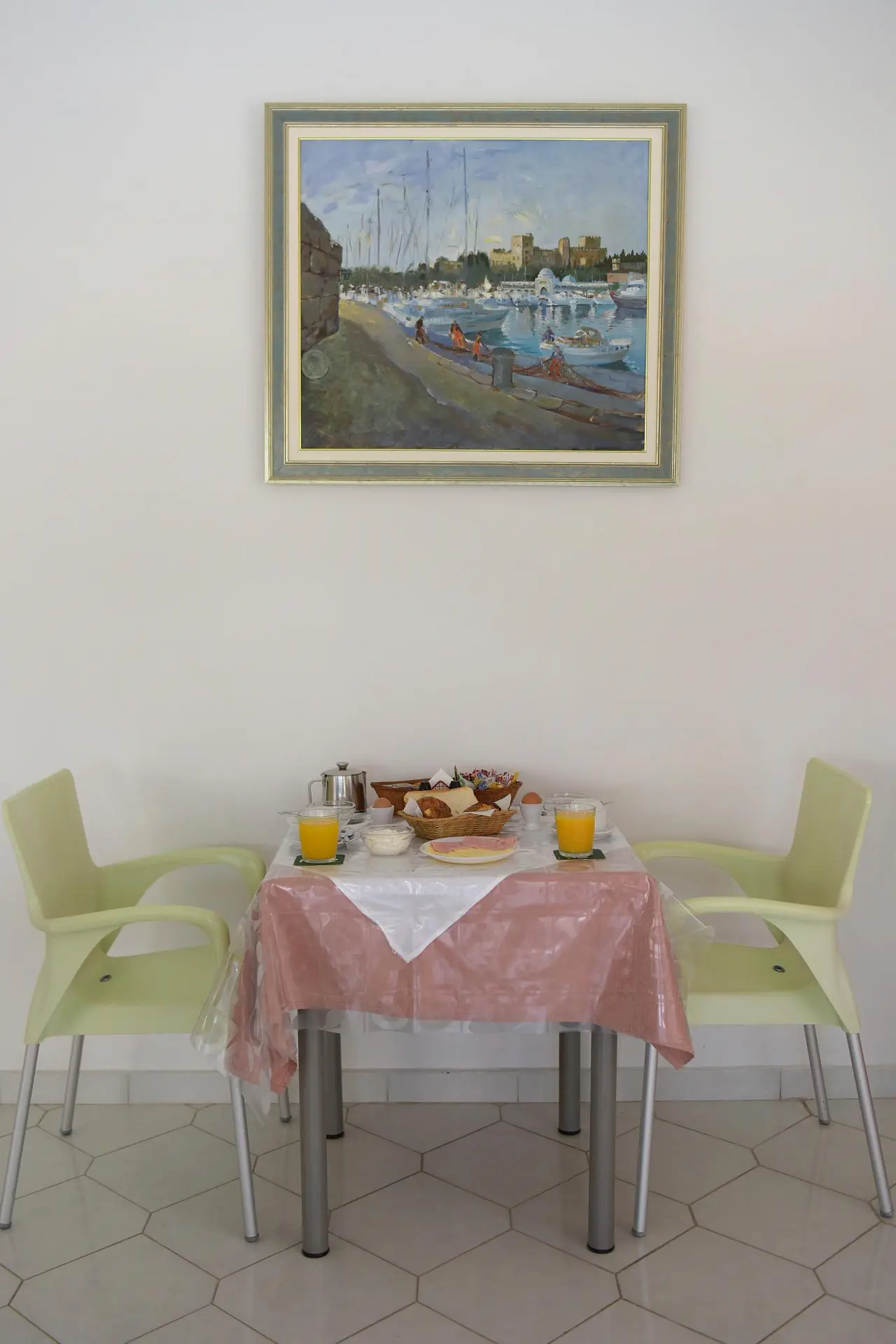 Trianta Apartments 2*