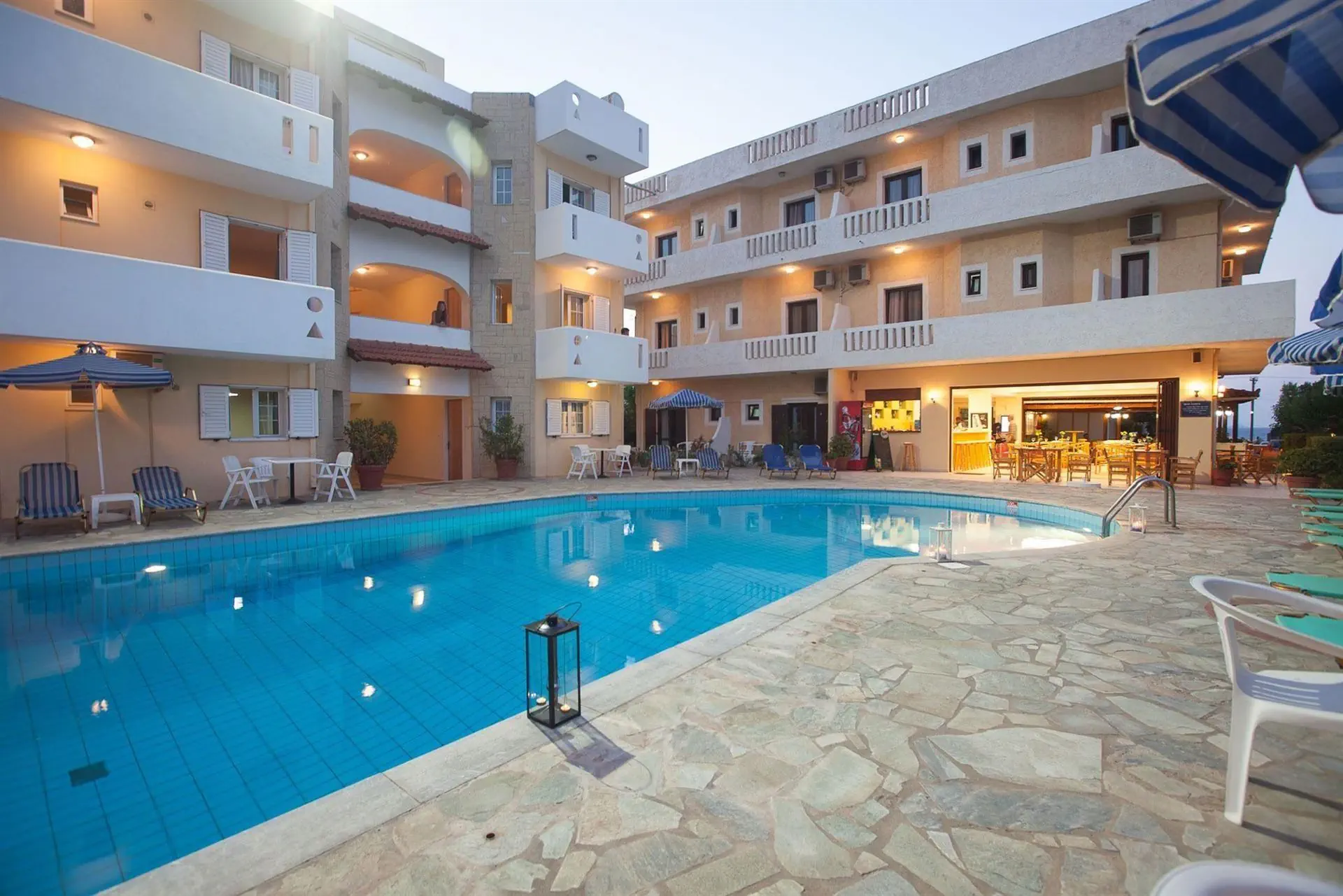Dimitra Aparthotel 3*