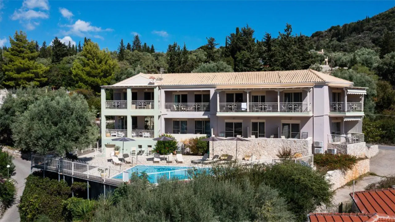 Rouda Village 3*