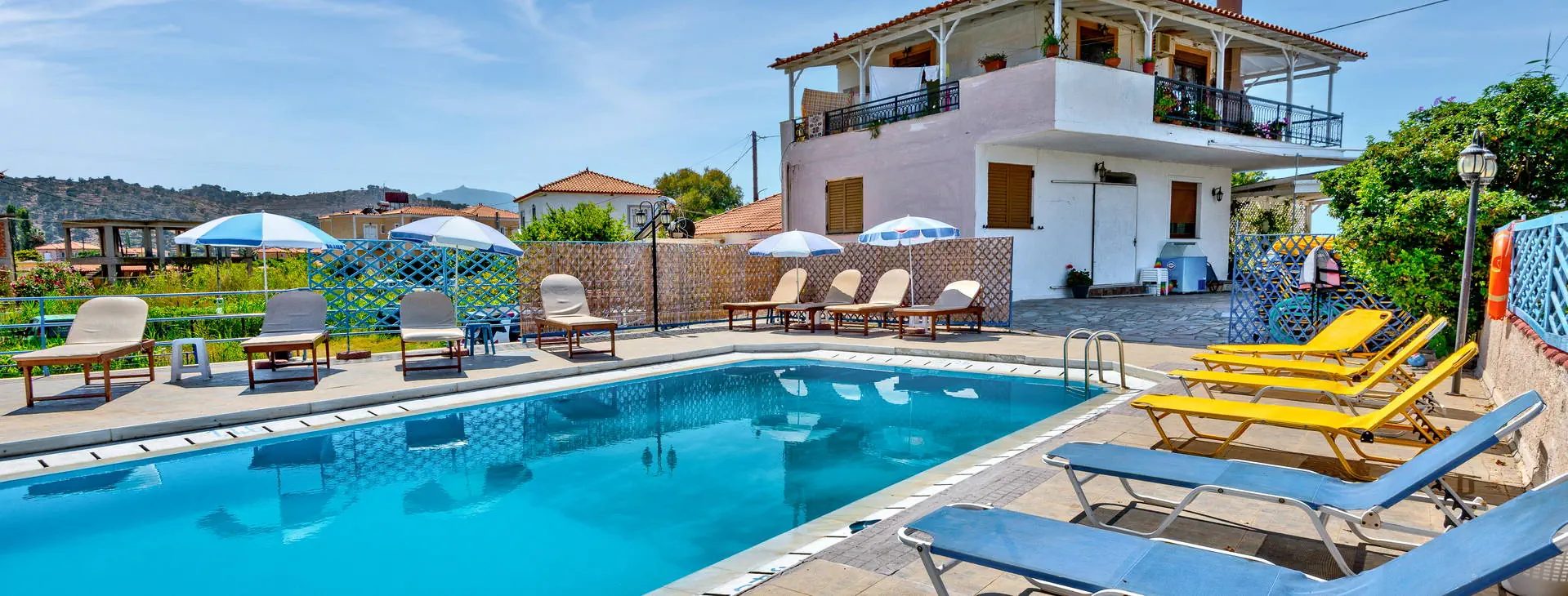 Studia Nikos 2*