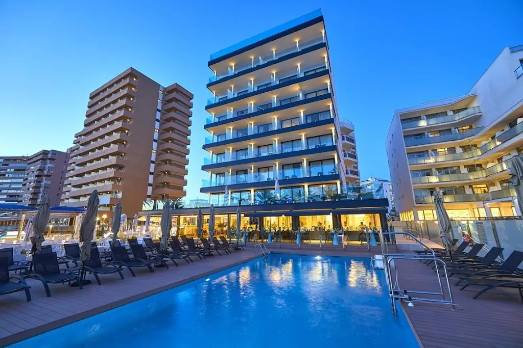 Negresco 4*