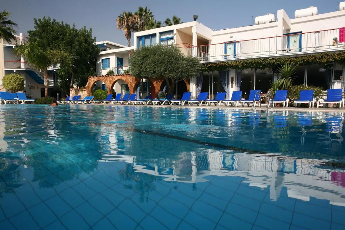 Green Bungalows Apartments 3*