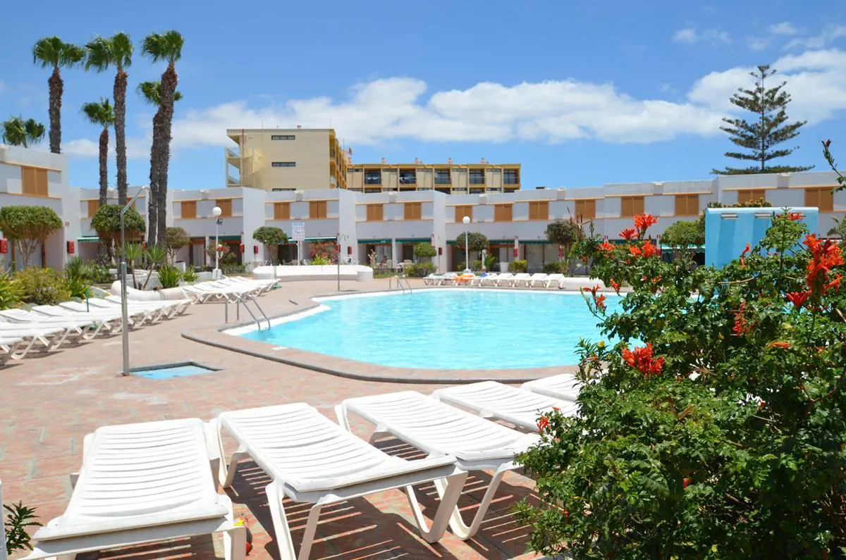 Apartments Las Brisas 2*
